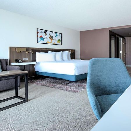 Hilton Garden Inn Newport News Exteriör bild