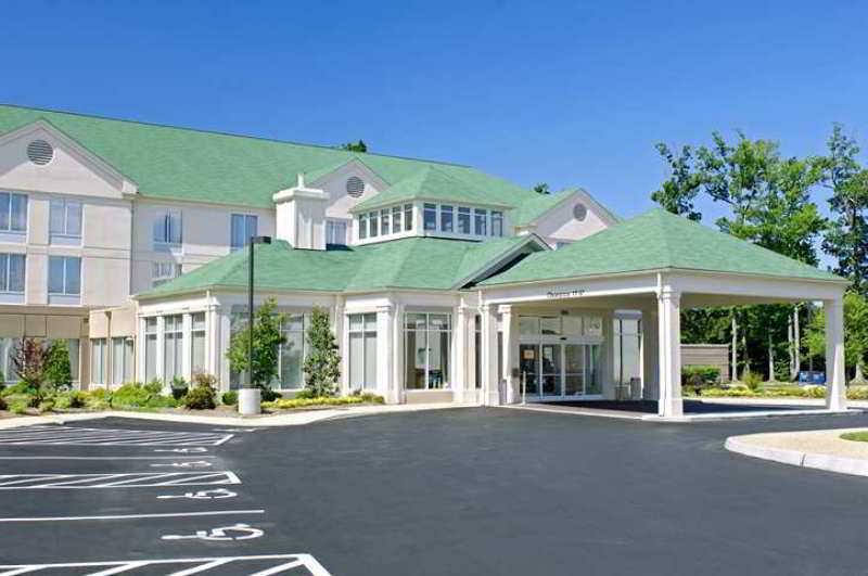 Hilton Garden Inn Newport News Exteriör bild