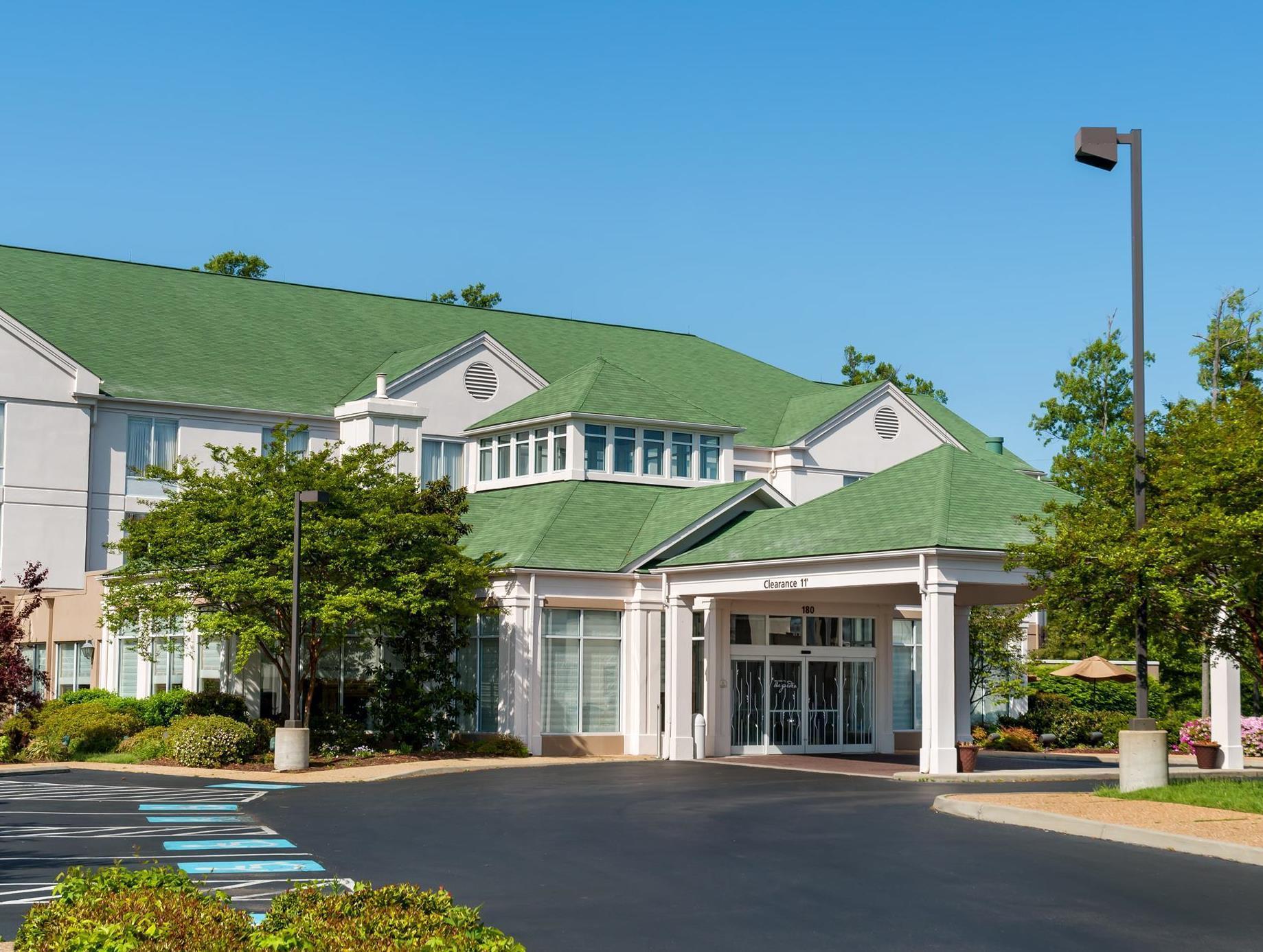 Hilton Garden Inn Newport News Exteriör bild