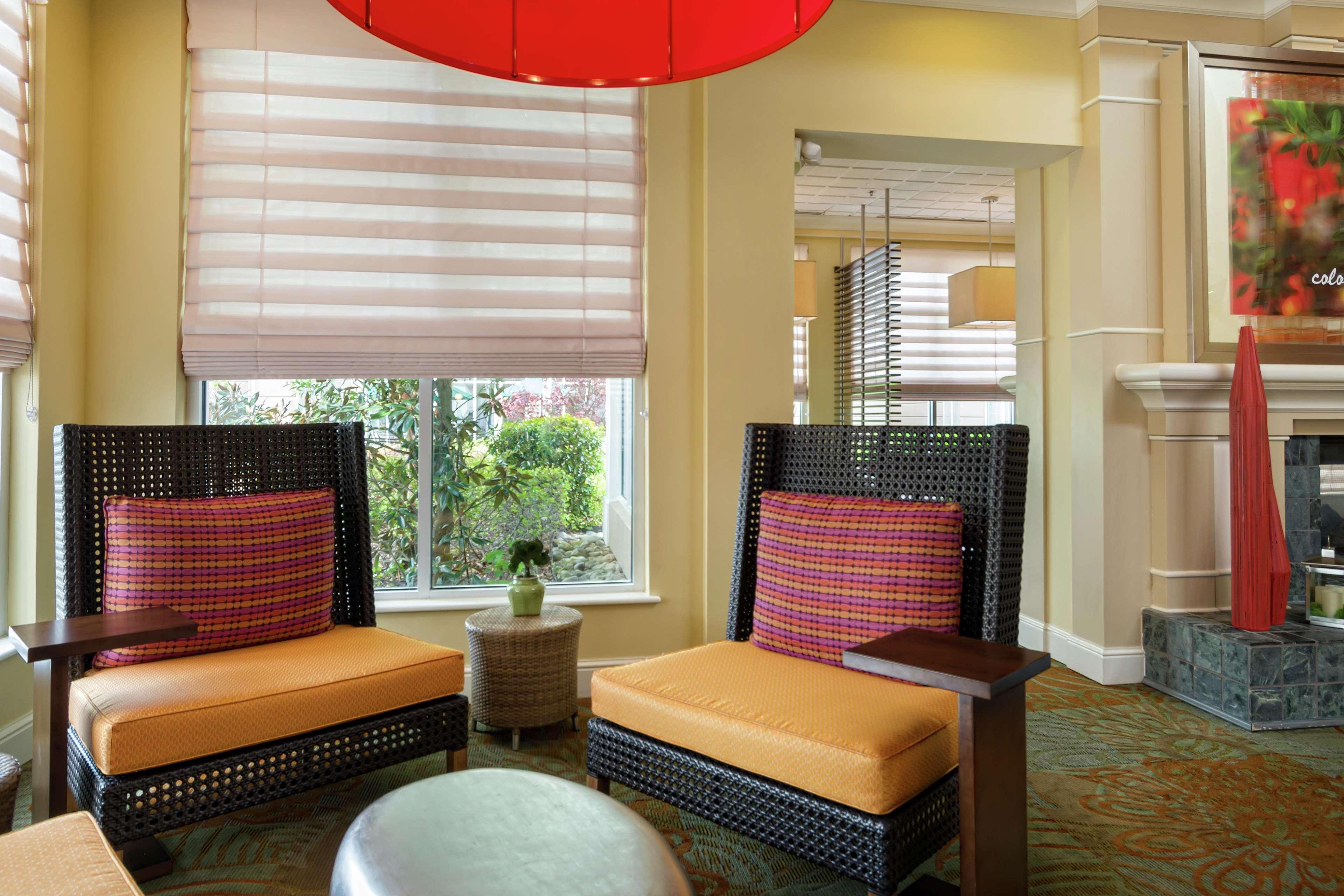 Hilton Garden Inn Newport News Exteriör bild