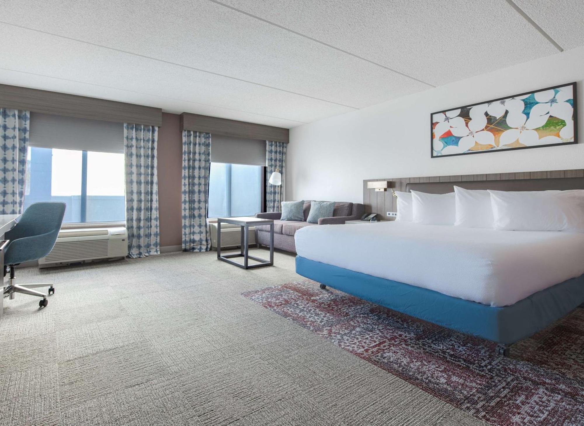 Hilton Garden Inn Newport News Exteriör bild