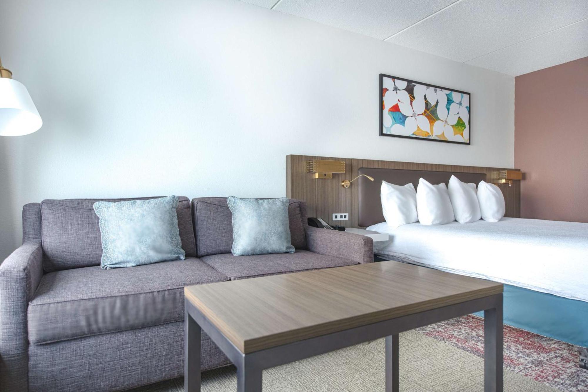 Hilton Garden Inn Newport News Exteriör bild